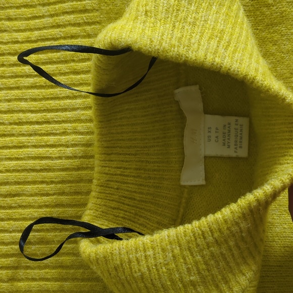H&M oversized mock neck dolman sweater - Picture 7 of 7